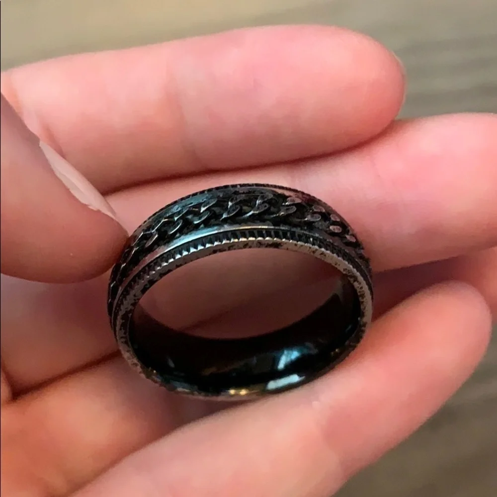 Men’s Black & Silver Chain Link Spinner‎ Ring